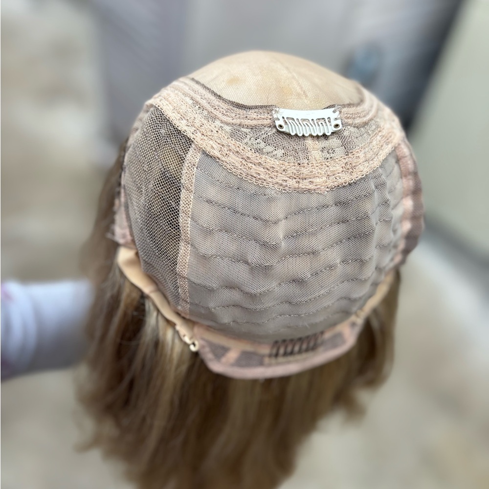 gently used human hair remy wig blonde blend wavy for under ball cap hat beanie. - Picture 9 of 10